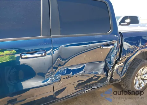 2021 Ram 1500 Laramie 4X4 5'7 Box z USA, uszkodzony, nr VIN 1C6SRFJT0MN507930